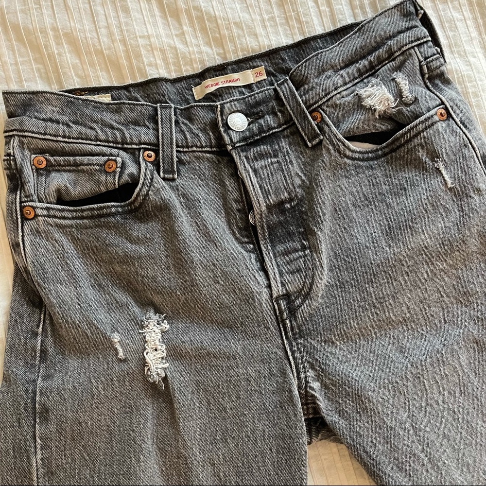 Levi’s Wedgie High Waist Crop Straight Leg Jeans - Picture 5 of 8